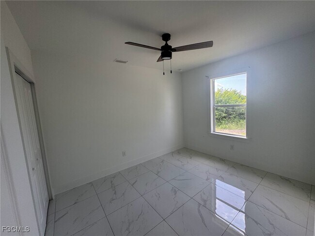 Foto del edificio - 727 Gordon Ave S