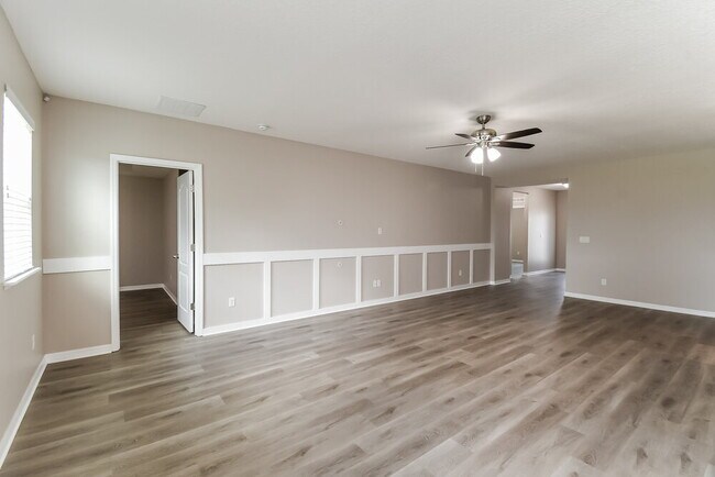 Foto del edificio - 5120 Magnolia Valley Dr
