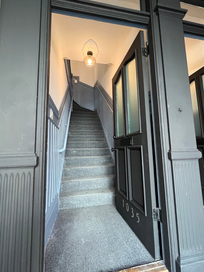 Foto del edificio - 1035 Washington St