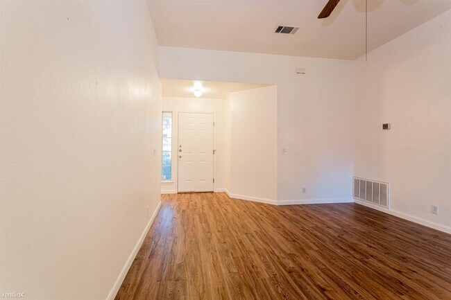 Foto del edificio - 3 br, 2 bath House - 109 Meadowside Dr