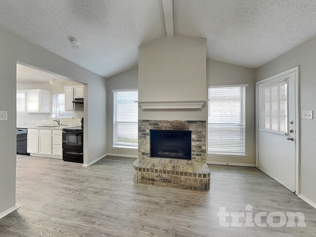 Building Photo - 720 Charles City Dr