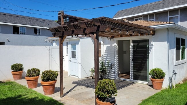 Building Photo - 273 Palmer Street