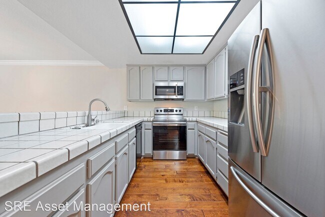 Building Photo - 2 br, 2.5 bath House - 1233 Beaulieu Ct