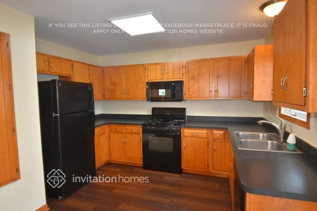 Foto del edificio - 1722 Mystic Dr