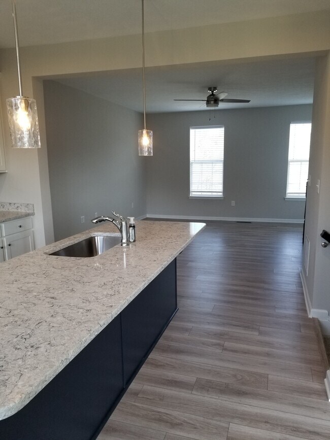 Fotografía del edificio - 70 Dover Ct