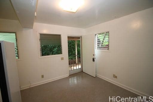 Building Photo - 2530 Kalihi St