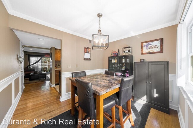 Foto del edificio - 169 E Palatine Rd