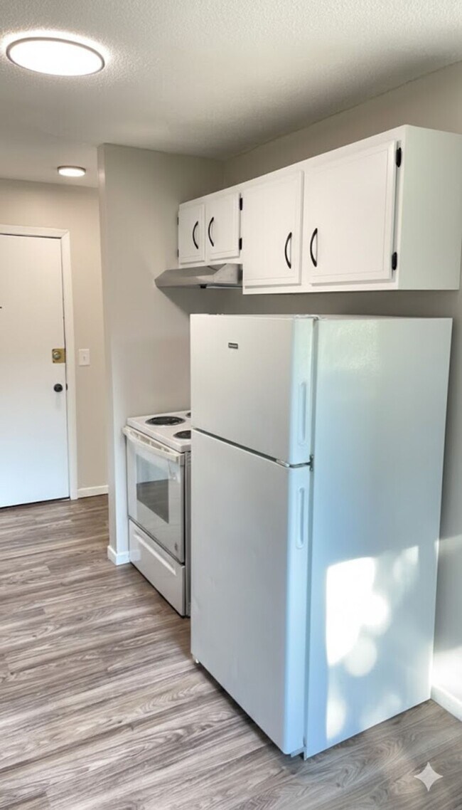 Foto del edificio - Royal Oaks Apartments