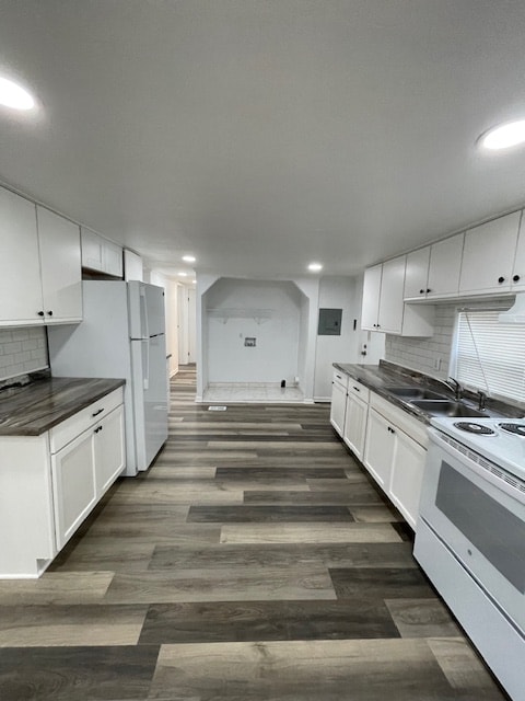 Building Photo - 1214 La Vega St