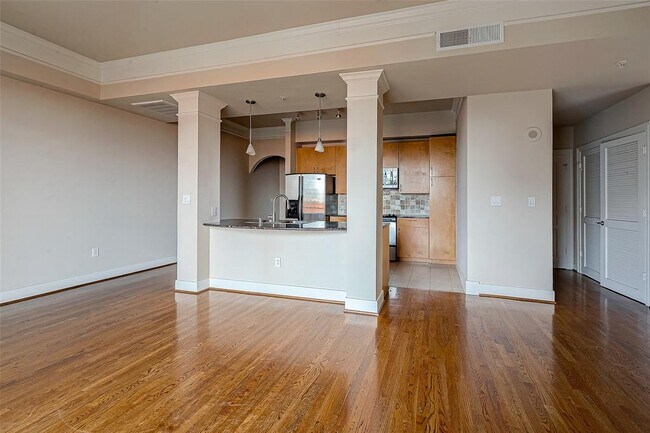 Building Photo - 3333 Allen Pkwy
