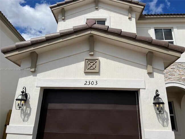 Building Photo - 2303 NW 131st St