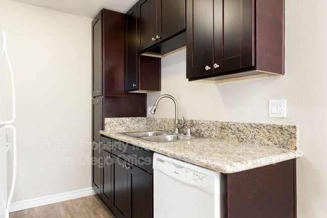 Foto del edificio - 3550 Ruffin Rd