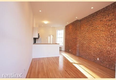 Building Photo - 326 E 81st St
