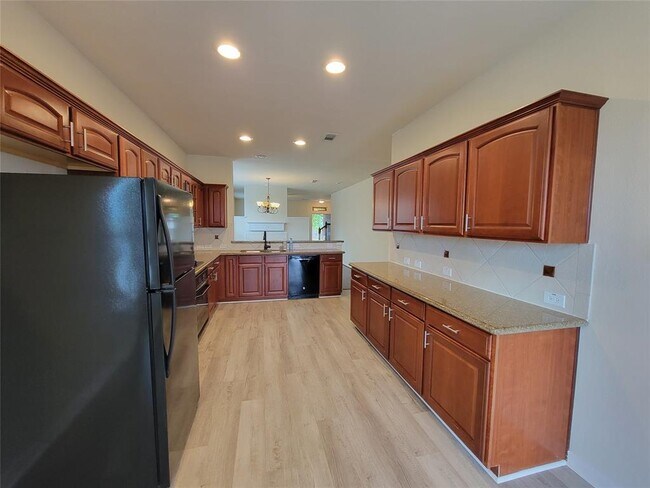 Building Photo - 12523 Rushmore Ln