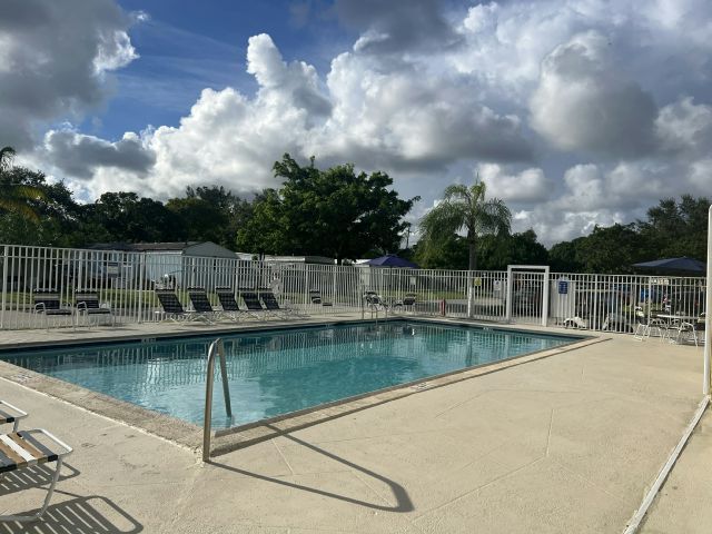 Foto del edificio - 4754 Carefree Trail