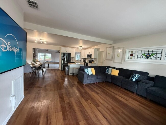 Foto del edificio - 904 15th St NE