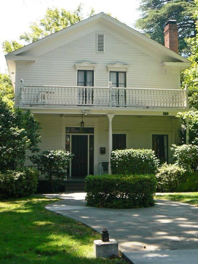 Primary Photo - Beautiful Historic Home!