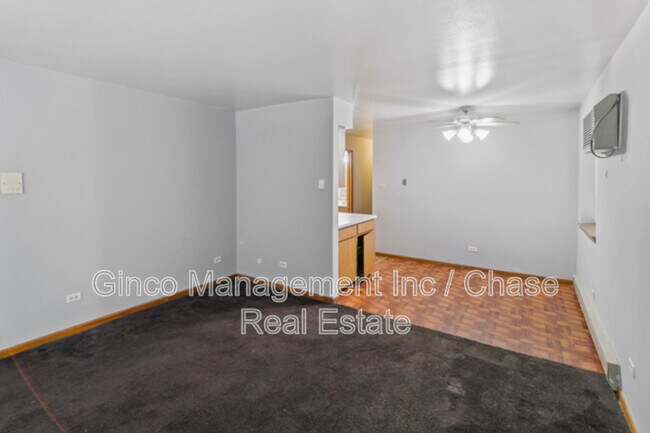 Foto del edificio - 17754 Rosewood Dr