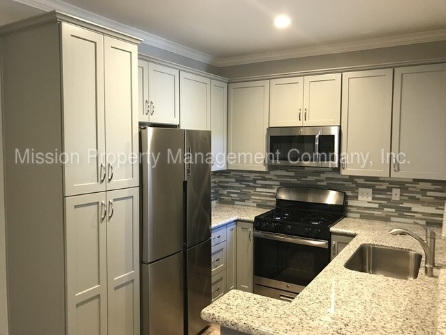 Foto del edificio - 3651 Knollwood Terrace