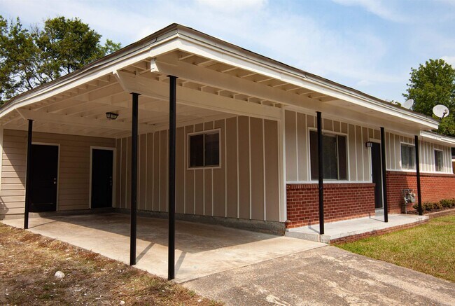 Building Photo - 10 Marigold Dr