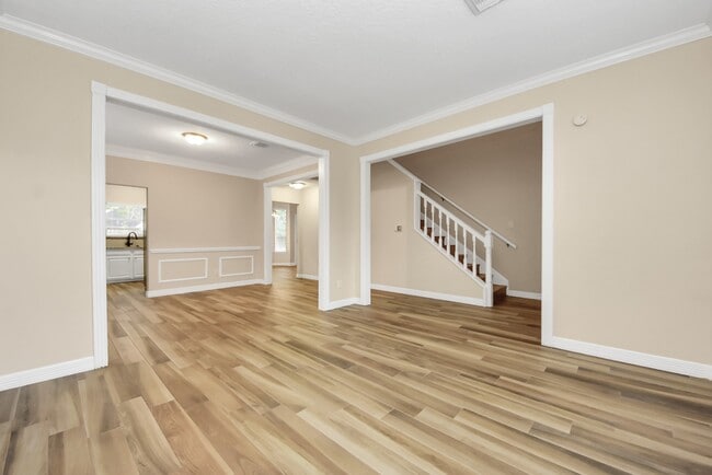 Building Photo - 1702 Park Ridge Dr