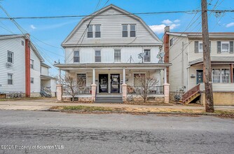 Building Photo - 402 Scott St