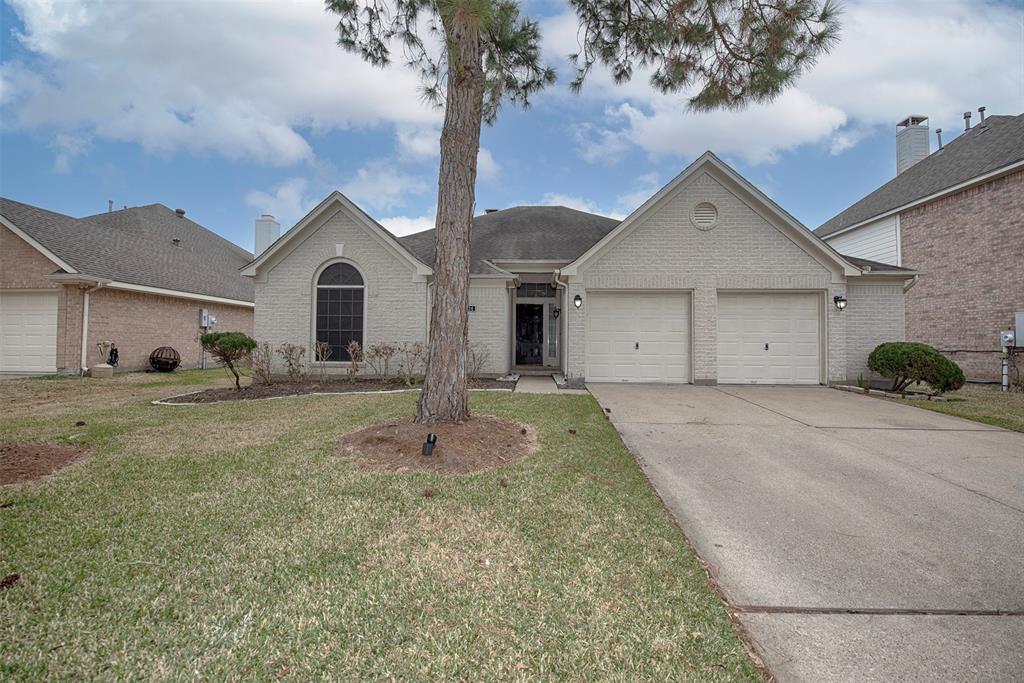 Primary Photo - 134 Emerald Cloud Ln