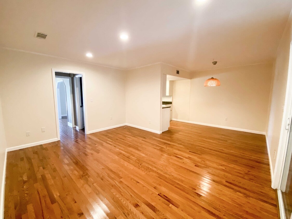 Primary Photo - 1241 Valley Forge Dr