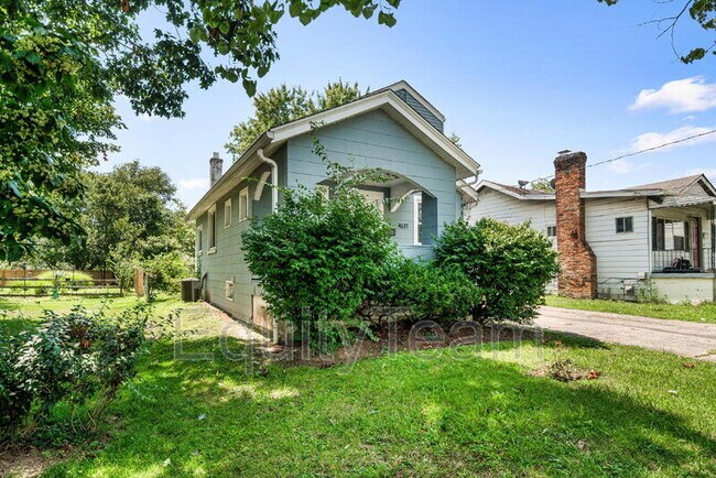 Foto del edificio - 4637 Alpine Ave