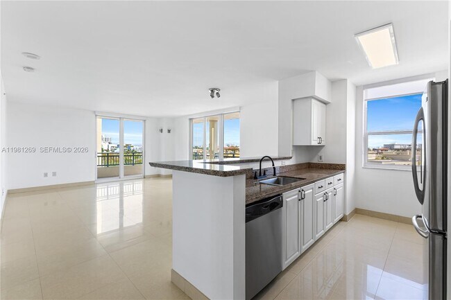 Building Photo - 90 Alton Rd