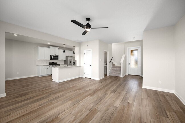 Building Photo - 3057 Sorrento Hl Dr