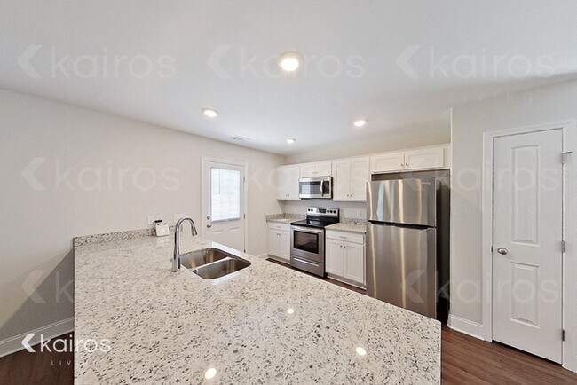 Foto del edificio - 103 Mountain Holly Rd