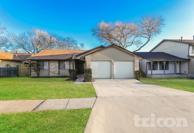 Building Photo - 13923 Flairwood St