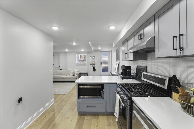 Foto del edificio - 520 N Ada St