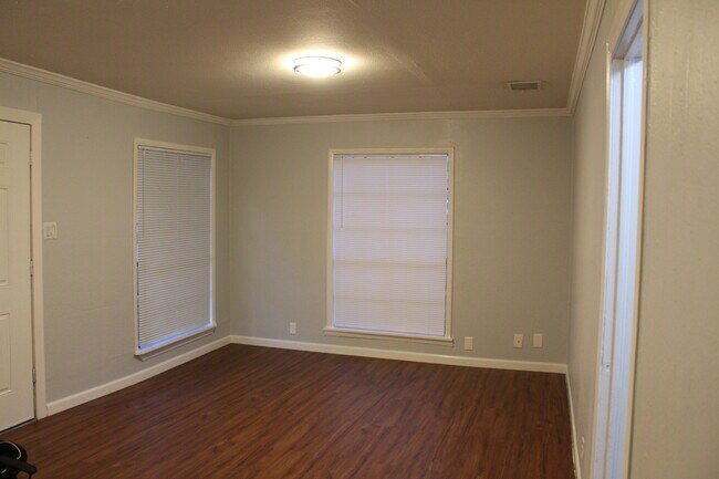 Foto del edificio - 1805 NW Dallas St