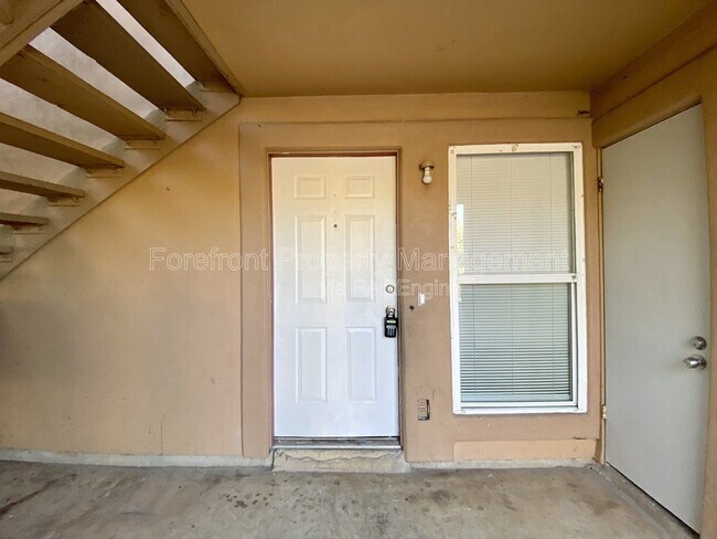 Foto del edificio - 5225 Meadow Field