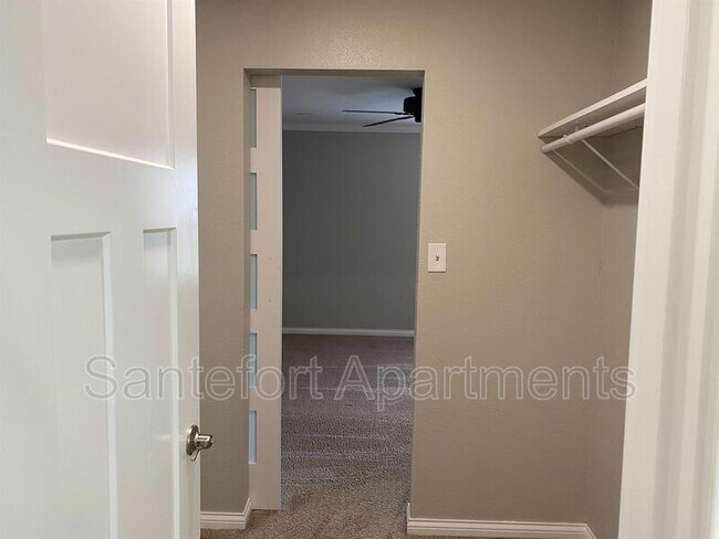 Building Photo - 5302 Haymeadow Ln