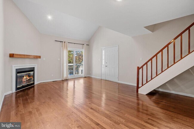 Foto del edificio - 319 Park Pl Dr