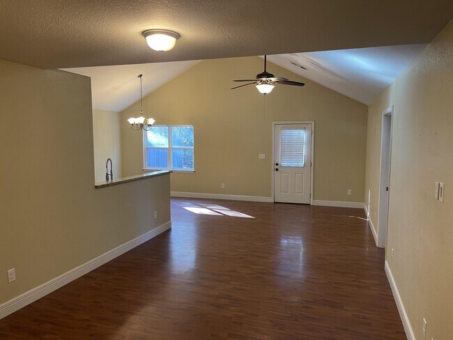 Foto del edificio - 204 Leatherwood Loop