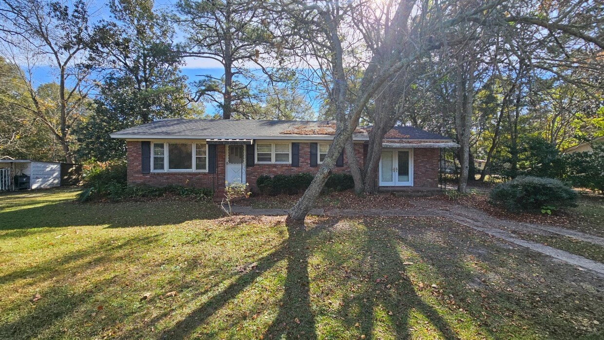 Foto principal - 298 Lindale Ave