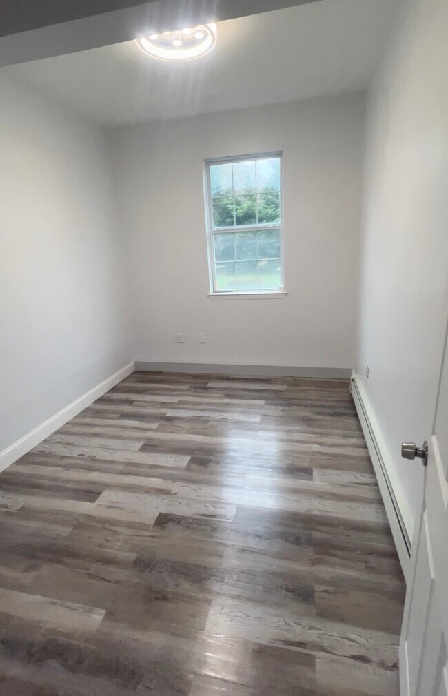 21 Homestead Dr Unit ap1, Coram, NY 11727 21 Homestead Dr Coram, NY