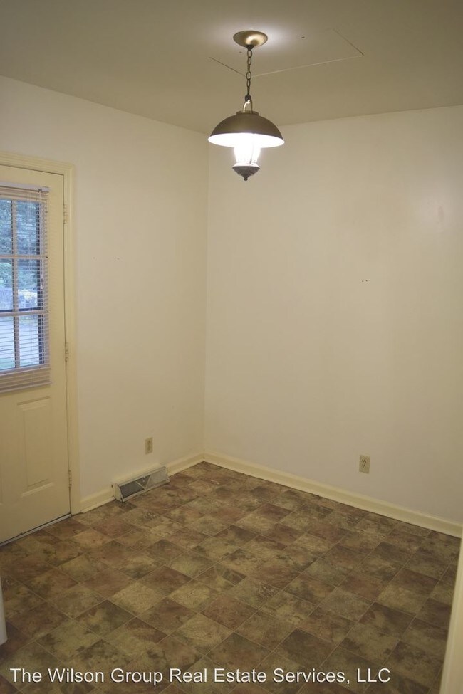 Building Photo - 2801 Blakemore Ave
