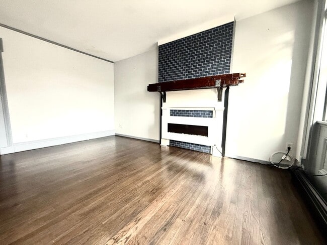 Building Photo - 24 McDonald St