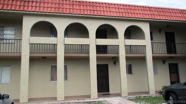 Foto del edificio - 6066 Forest Hill Blvd