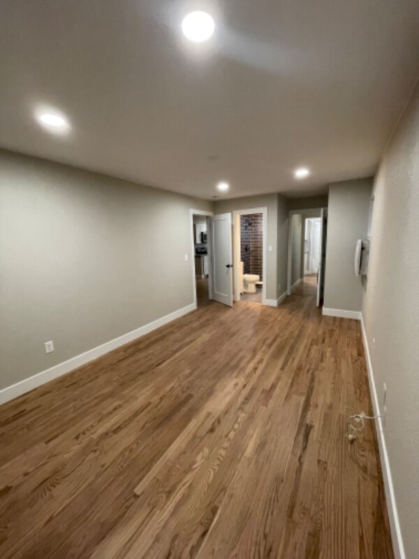 Foto del edificio - 5621 Balsam St