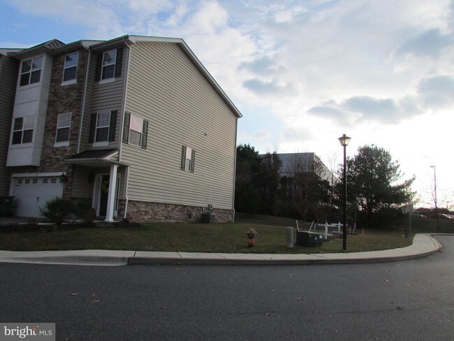 Foto del edificio - 501 S Twin Lakes Blvd