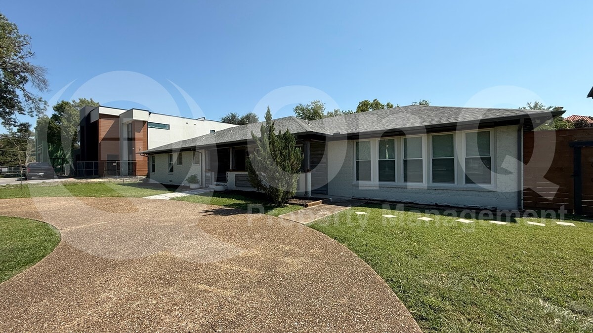 Photo - 6458 Royal Lane