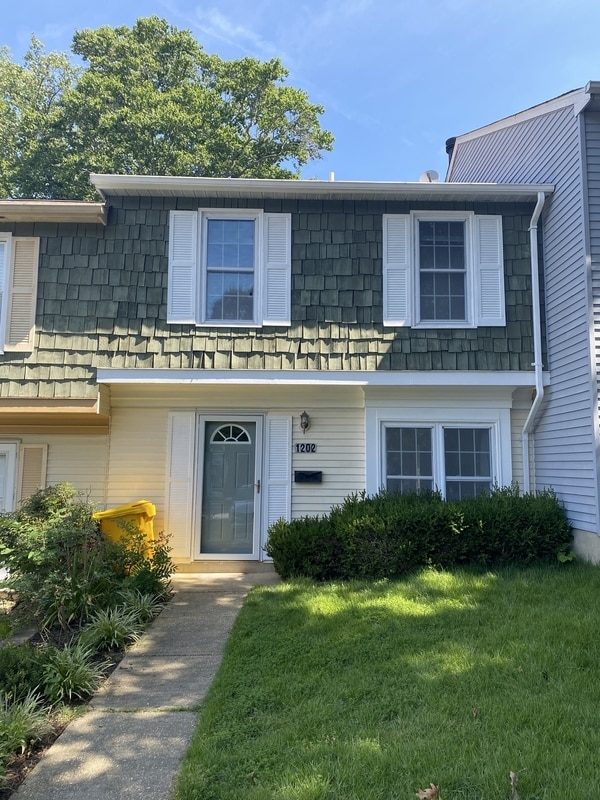 Building Photo - 1202 Stonewood Ct