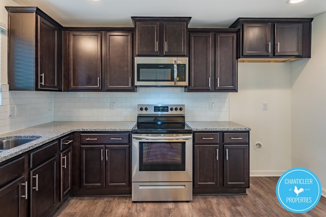 Building Photo - 1212 Haybrook Ln