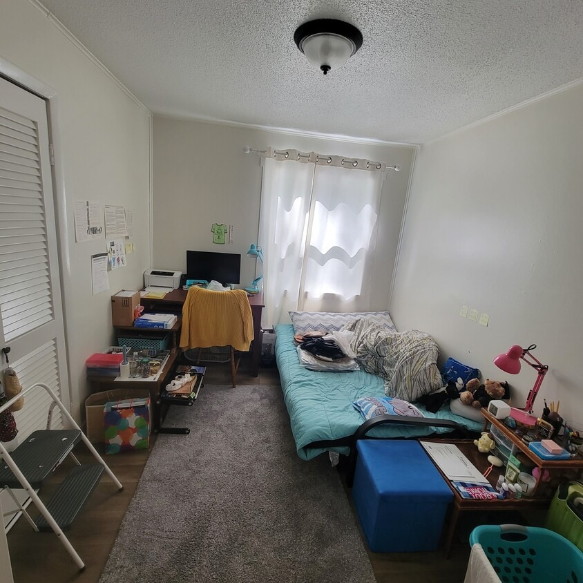 Photo - 1303 Ash St (Iowa City, IA)